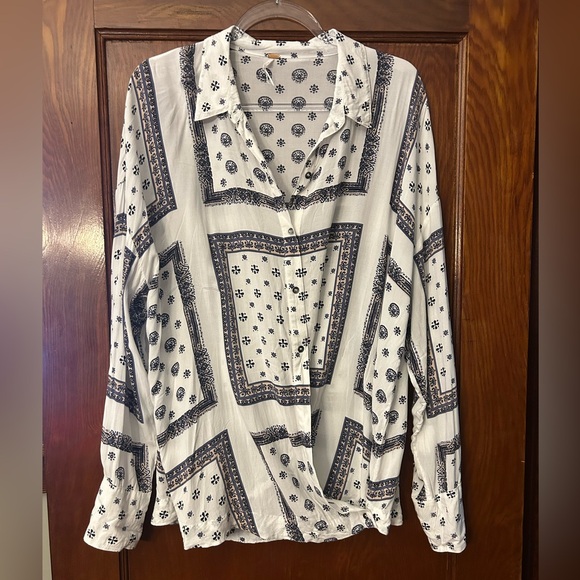 Free People Little Secrets Button Up Wrap Shirt White Large - Picture 5 of 13